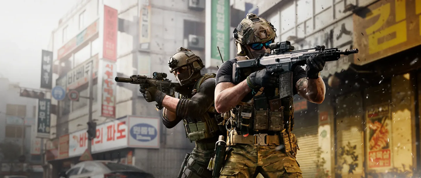 Operators in an urban MW4 Multiplayer environment